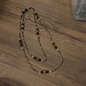 Elegant Beaded Necklace in Black and Brown